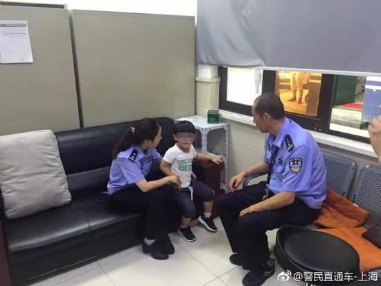 图片来源:上海市公安局官方微博
