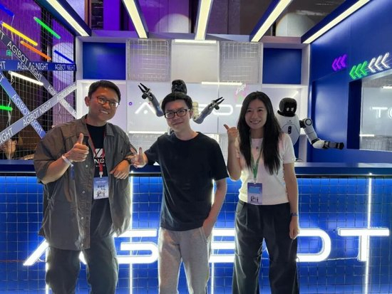 放弃200万年薪，32岁“天才少年”要兑现“极客的浪漫”