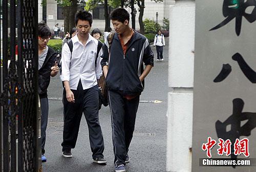 图为开设男孩班的上海市第八中学。<a href='http://www.chinanews.com/'>中新社</a>发 汤彦俊 摄 图为开设男孩班的上海市第八中学。中新社发 汤彦俊 摄