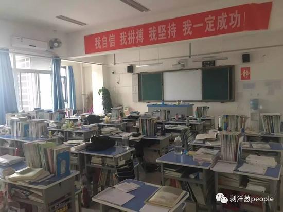 3月10日下午放假后,卢天川和李松所在的18班教室空无一人。新京报记者王婧祎 摄