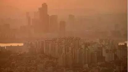 首尔的天空被烟雾笼罩