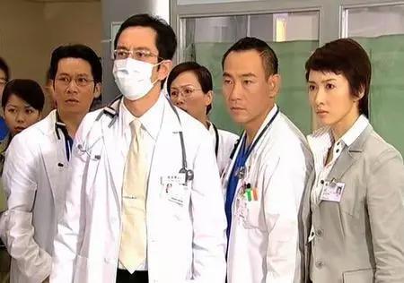 《妙手仁心》电视剧照。