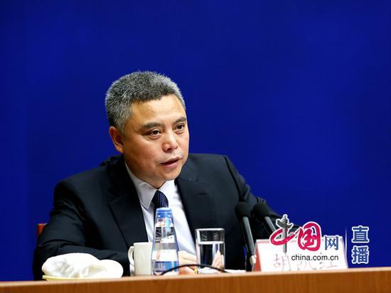 国新办新闻发言人胡凯红在新闻发布会上