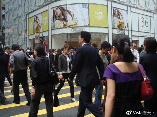 香港中环的上班族。(网络图)