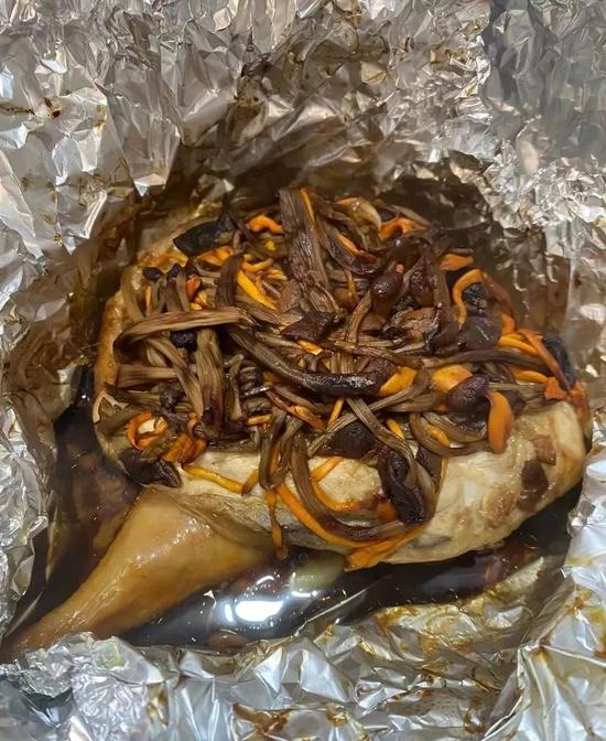 龙小轩用烤箱制作鸡肉
