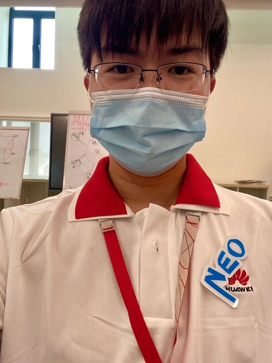 放弃200万年薪，32岁“天才少年”要兑现“极客的浪漫”