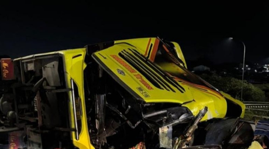 印尼中爪哇省发生交通事故致15死19伤