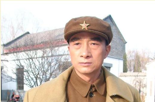 ●电影《罪爱》中杨锁父亲的扮演者陈姗姗