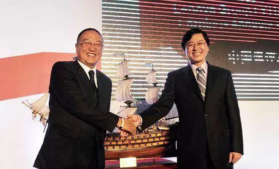 杨元庆(右)与柳传志