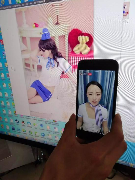 直播间主播穿的衣服和雷从瑞的产品。受访者供图