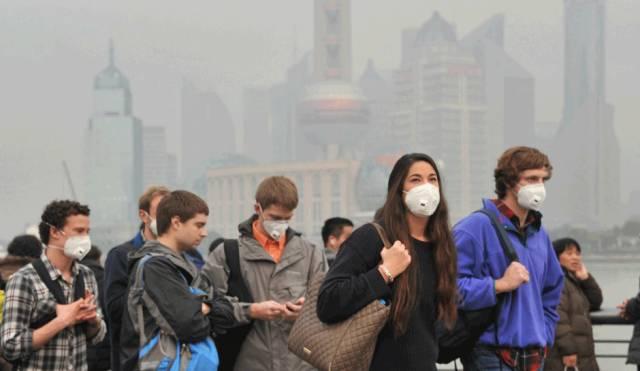 雾霾下,近百万外国人选择在中国生活