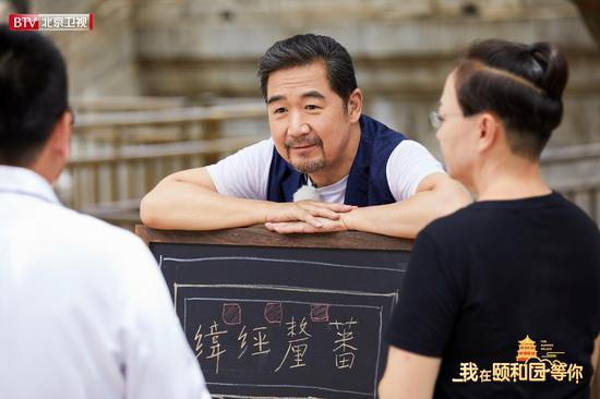 图:苏州街总干事张国立。