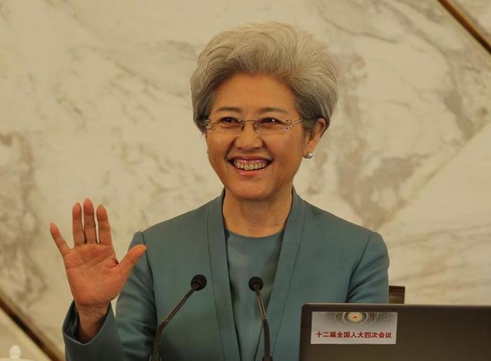 傅莹