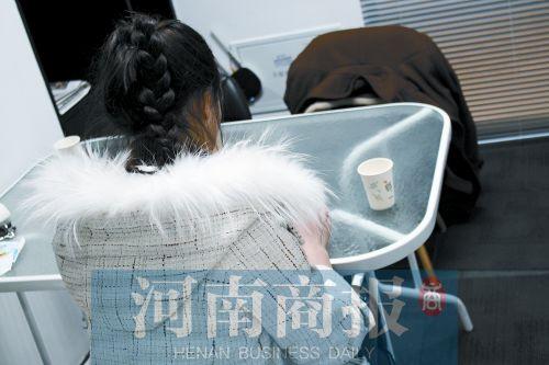 高某某(女)称,网上的谩骂已经影响到了家人。