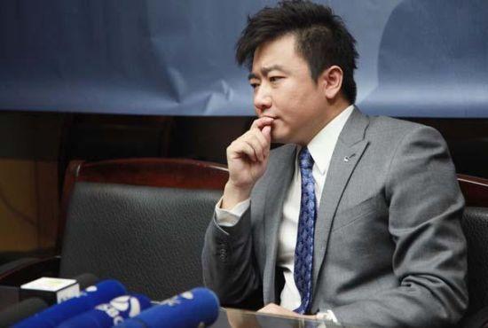芮成钢成长史:早恋写检查父母文化名人.