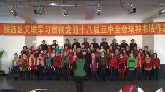 ▍沈阳很受欢迎的“老年大学”的合唱活动,据说报名入学越来越困难