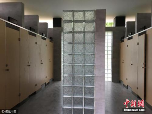 资料图:上海首座无性别公厕。 图片来源:视觉中国