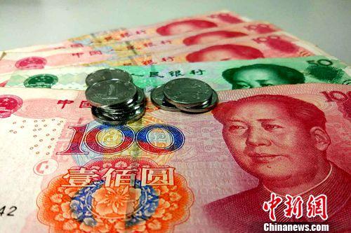 上海月最低工资标准最高 (资料图) 李金磊 摄