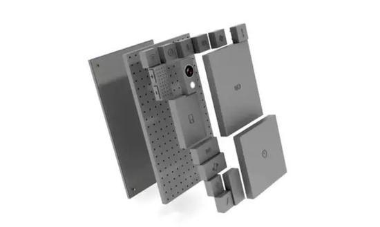 Phonebloks 概念中的模块组合方式。