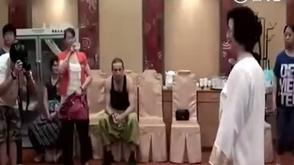 太极大师掀牛顿棺材