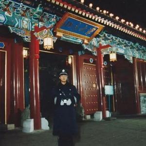 张俊成在北大当保安时期