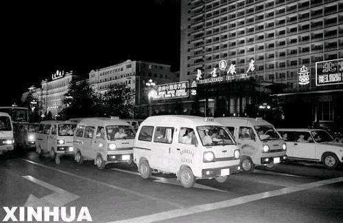 1974年,现代汽车会社制造出完全自行设计的“小马牌”轿车,使韩国成为世界第16个具有独立生产轿车能力的国家。(图源网络)