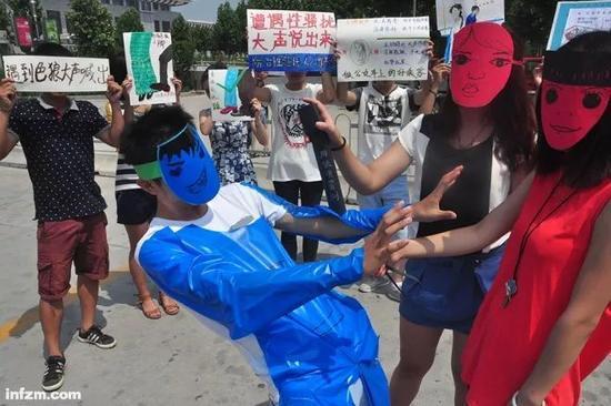 目前,有公益组织开始介入反性侵教育倡导活动。(视觉中国/图)