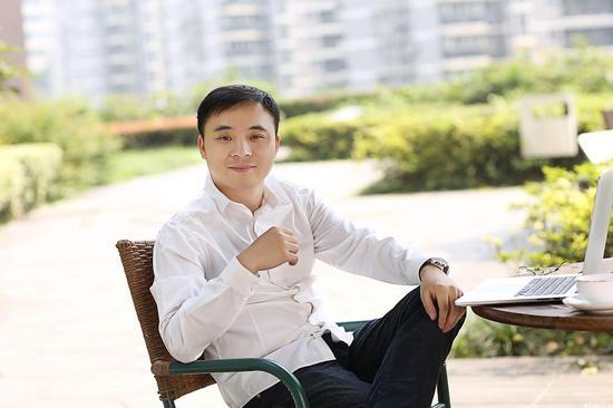 图:陌陌的联合创始人及CEO唐岩