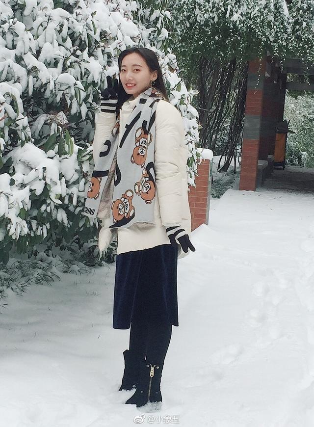 西安00后校花长腿校花 清秀迷人