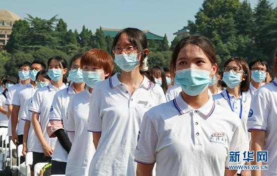 9月12日上午,武汉大学举行2021级本科生开学典礼。新华网发 舒佩摄