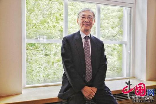 香港城市大学荣休校长张信刚谈世界一流大学建设。(摄影/郑亮)