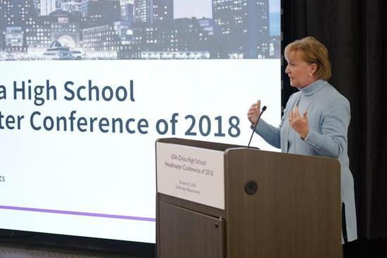 麻省高级数理中学校长Ellen Linzey