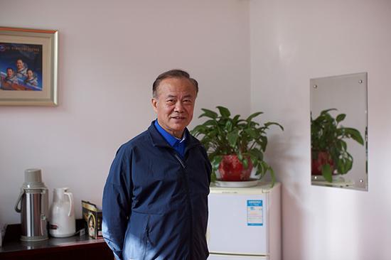 李家声接受专访。澎湃新闻记者 权义 图