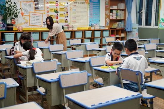 资料图 新华社供图