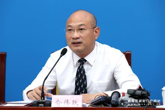 教育部基础教育司副司长俞伟跃出席发布会。(中国教育报记者 张劲松/摄)