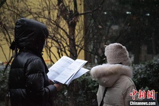 考生在认真复习。 西北大学宣传部供图