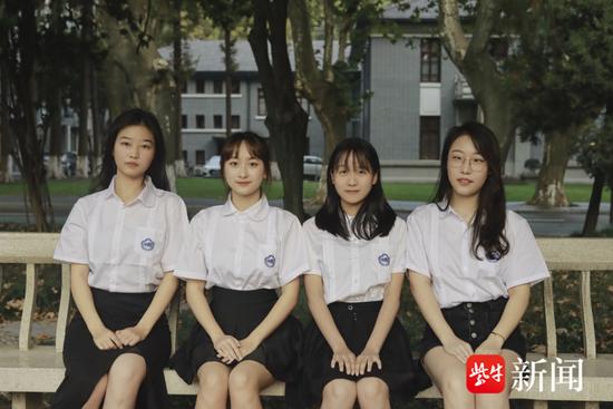 左起:黄嘉达、罗欢、秦璇、张辉遥