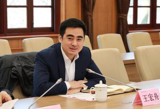 1月22日上午,王宏舟到校就任华东师大党委常务副书记