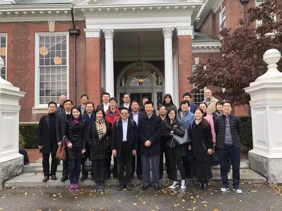 拜访格罗顿中学