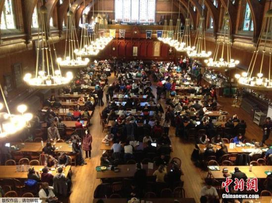 资料图:美国哈佛大学校园内景。
