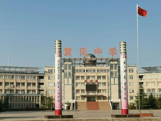 黄冈中学及其附带的IP,曾是无数80后90后“梦一样的存在”。/视觉中国