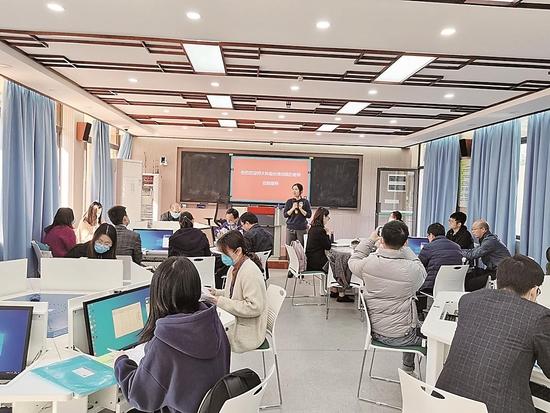 华附老师集体学习
