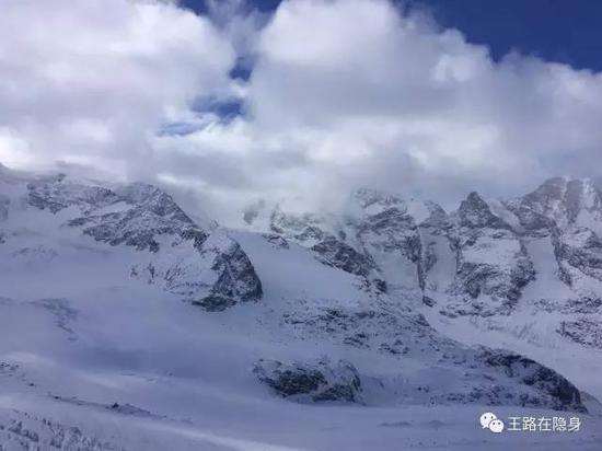 圣莫里茨的雪山