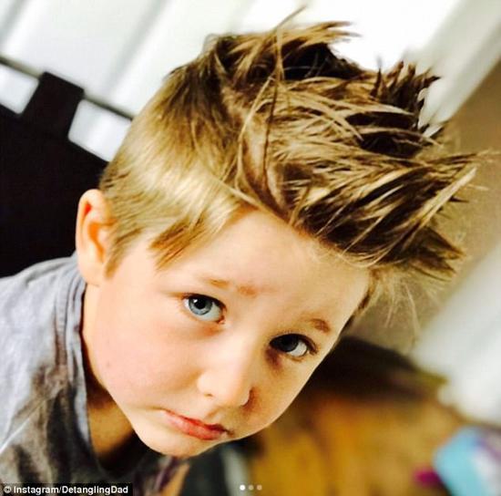 　　据悉，在他的影响下，内特5岁的小儿子德克斯特（Dexter）也开始“摆弄”起了自己的头发。