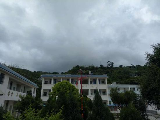 云南省临沧市云县大寨镇箐门口小学。