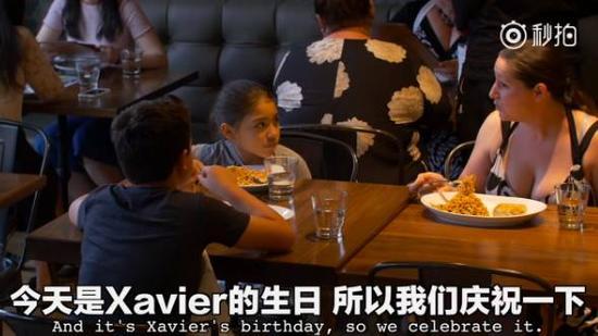突然觉得有点辛酸,过生日却只能吃10块钱不到的干拌面。。。。