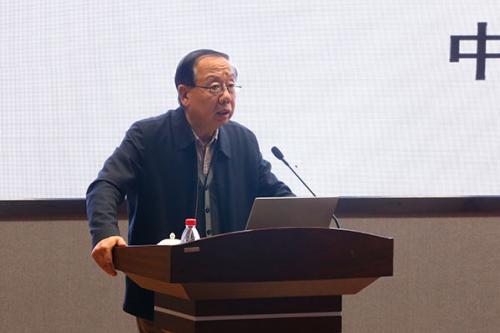 中国教育技术协会常务理事、学术委员会常务副主任刘雍潜