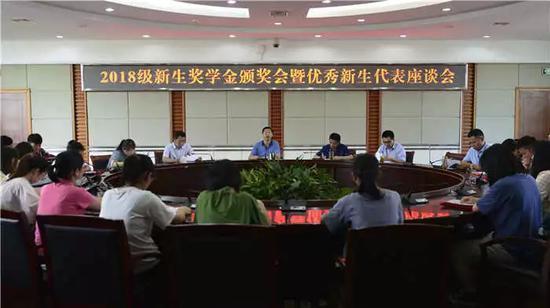 本文图片均来自“安庆师范大学”微信公众号