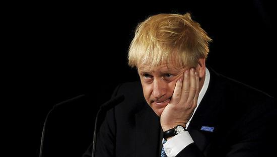 2019年7月27日,英国曼彻斯特,英国首相约翰逊在科学与工业博物馆发表演说。图片来源:视觉中国