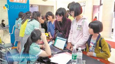 高考新方案的实施,也影响了学生初中阶段报班选科的规划。
